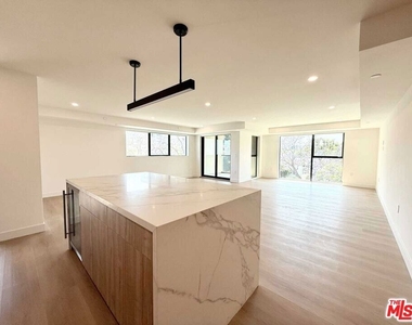 350 N Palm Drive - Photo Thumbnail 16