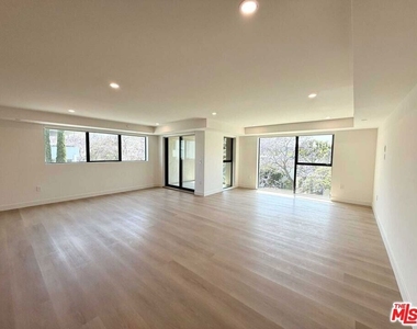 350 N Palm Drive - Photo Thumbnail 19