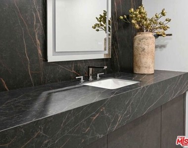350 N Palm Drive - Photo Thumbnail 11