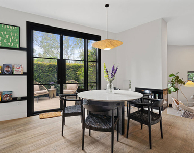 2065 Watsonia Terrace - Photo Thumbnail 8