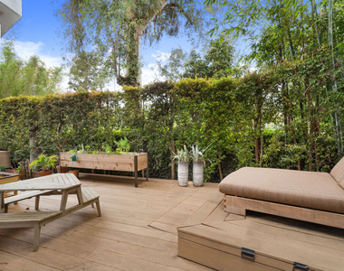 2065 Watsonia Terrace - Photo Thumbnail 27