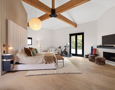 2065 Watsonia Terrace - Photo Thumbnail 13