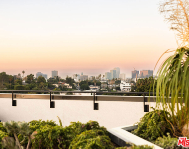 3004 W Sunset Boulevard - Photo Thumbnail 10