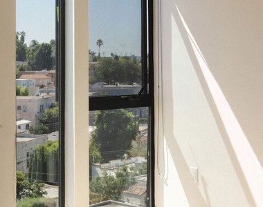 3004 W Sunset Boulevard - Photo Thumbnail 9