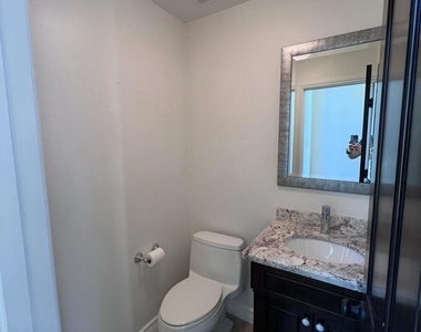 21900 Marylee Street - Photo Thumbnail 18