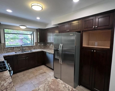 21900 Marylee Street - Photo Thumbnail 3