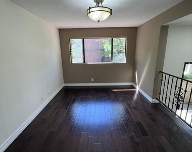 21900 Marylee Street - Photo Thumbnail 4