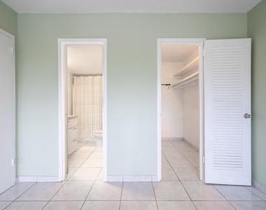 2200 E Hallandale Beach Boulevard - Photo Thumbnail 17
