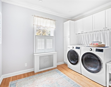 11 Bieselin Road - Photo Thumbnail 9