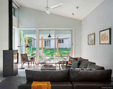 425 Lake Drive - Photo Thumbnail 4
