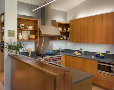 425 Lake Drive - Photo Thumbnail 7