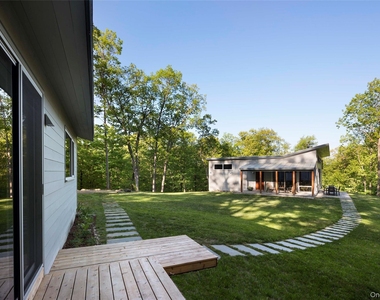 425 Lake Drive - Photo Thumbnail 2