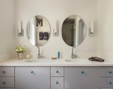 425 Lake Drive - Photo Thumbnail 9