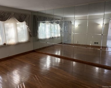 8111 261st Street - Photo Thumbnail 1