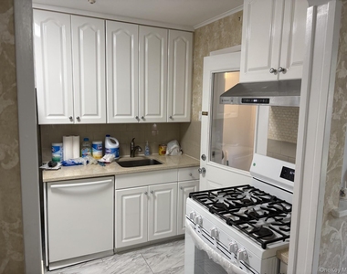 8111 261st Street - Photo Thumbnail 2