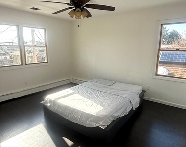 1318 Post Avenue - Photo Thumbnail 10