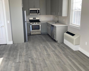 116 Waverly Avenue - Photo Thumbnail 1