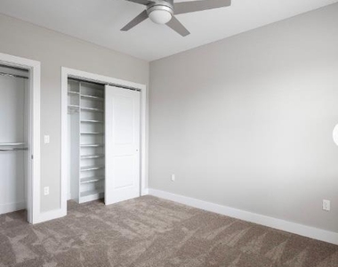 116 Waverly Avenue - Photo Thumbnail 3