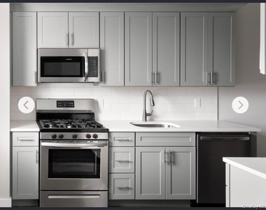 116 Waverly Avenue - Photo Thumbnail 1
