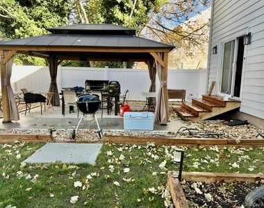 107 Fairview Avenue - Photo Thumbnail 13