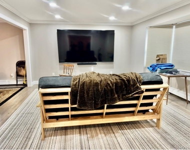 107 Fairview Avenue - Photo Thumbnail 9