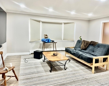 107 Fairview Avenue - Photo Thumbnail 2