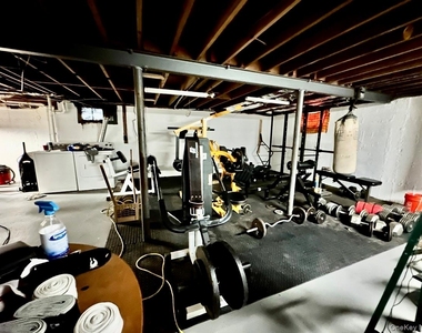 107 Fairview Avenue - Photo Thumbnail 10