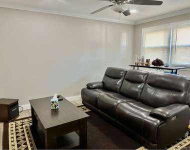 107 Fairview Avenue - Photo Thumbnail 4