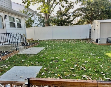 107 Fairview Avenue - Photo Thumbnail 15