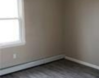 450 E Broadway - Photo Thumbnail 8