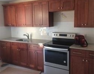 450 E Broadway - Photo Thumbnail 1