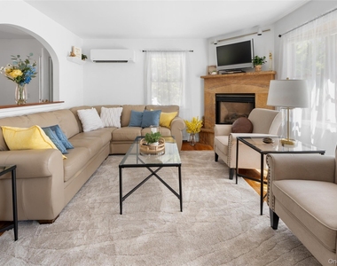 27 Summit Boulevard - Photo Thumbnail 3