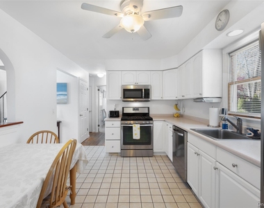 27 Summit Boulevard - Photo Thumbnail 6