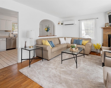 27 Summit Boulevard - Photo Thumbnail 5