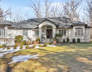 13 White Birch Drive - Photo Thumbnail 1