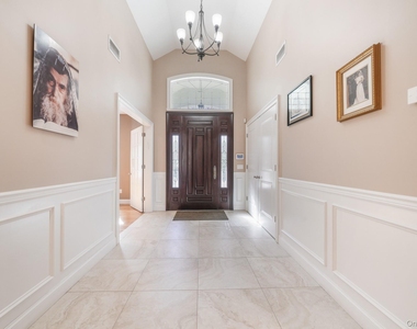 13 White Birch Drive - Photo Thumbnail 2