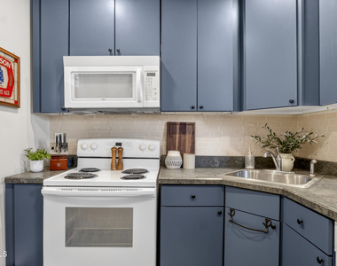5 Van Dorn Street - Photo Thumbnail 17