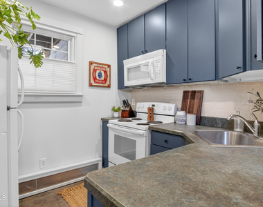 5 Van Dorn Street - Photo Thumbnail 6