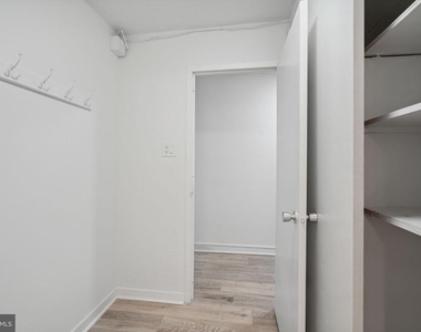 224 W Rittenhouse Square - Photo Thumbnail 14
