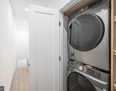 1838 S 23rd Street - Photo Thumbnail 11