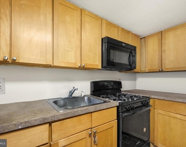 234 Bainbridge Street - Photo Thumbnail 4