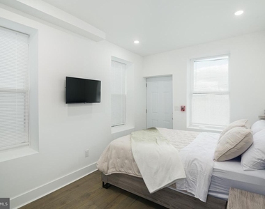 3127 Richmond Street - Photo Thumbnail 6