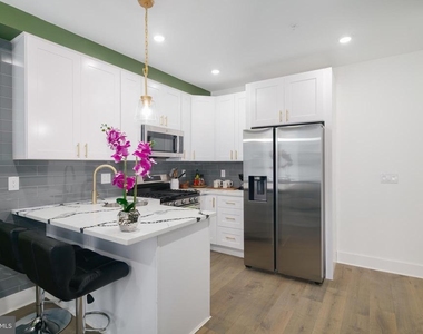 3127 Richmond Street - Photo Thumbnail 3