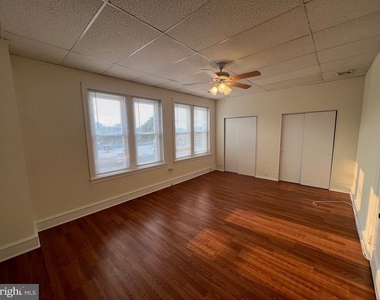 7979 Oxford Avenue - Photo Thumbnail 8