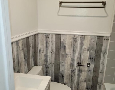 1331 Astor Street - Photo Thumbnail 20