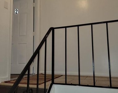1331 Astor Street - Photo Thumbnail 12