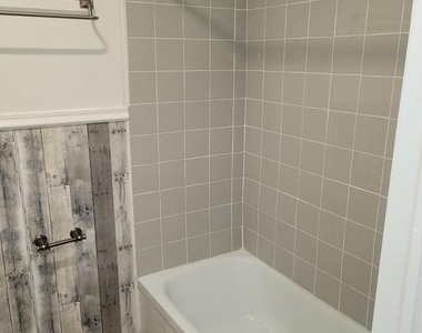 1331 Astor Street - Photo Thumbnail 21