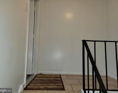 1331 Astor Street - Photo Thumbnail 11