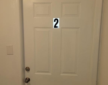 1331 Astor Street - Photo Thumbnail 13