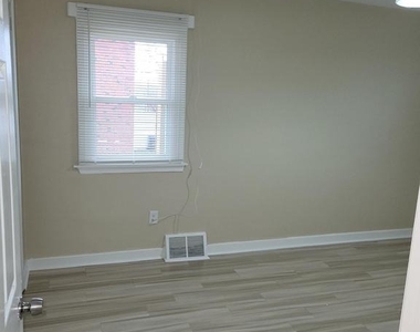 1331 Astor Street - Photo Thumbnail 23